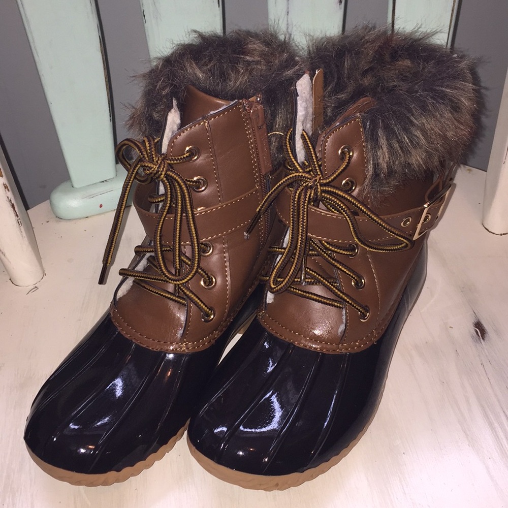 Women’s ‘duck’ boots - Size 6